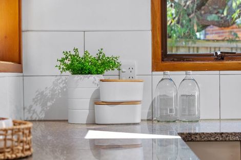 Photo of property in 5 Totara Grove, Hillcrest, Auckland, 0627