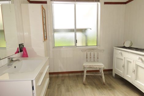 Photo of property in 74 Church Street, Reefton, 7830