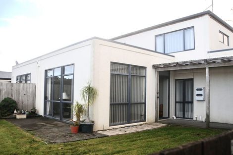 Photo of property in 8c Charlenne Close, Ranui, Auckland, 0612