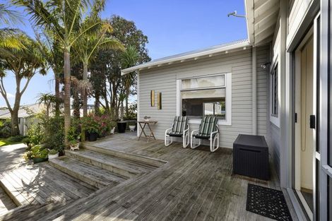Photo of property in 249 Courtenay Street, Strandon, New Plymouth, 4312