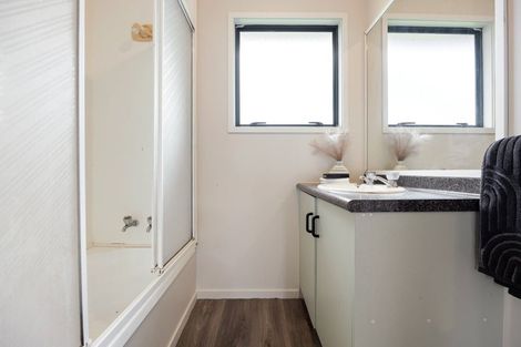 Photo of property in 43a Sheridan Street, Silverdale, Hamilton, 3216