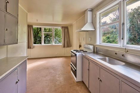 Photo of property in 14 Gloucester Street, Cannons Creek, Porirua, 5024