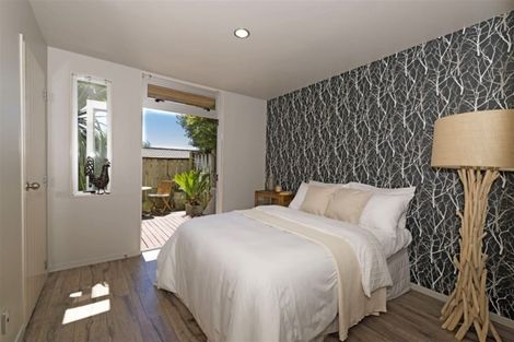 Photo of property in 54 Albionvale Road, Glen Eden, Auckland, 0602