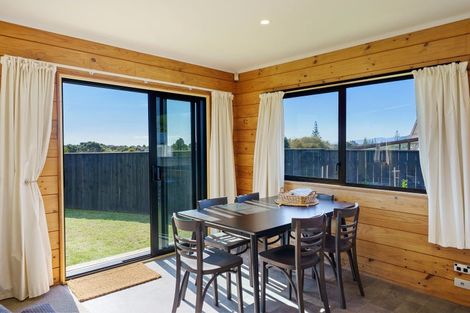 Photo of property in 65 Queens Road, Waikanae Beach, Waikanae, 5036