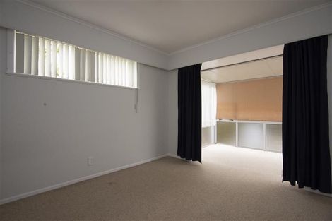 Photo of property in 6 Felgrove Street, Glendene, Auckland, 0602