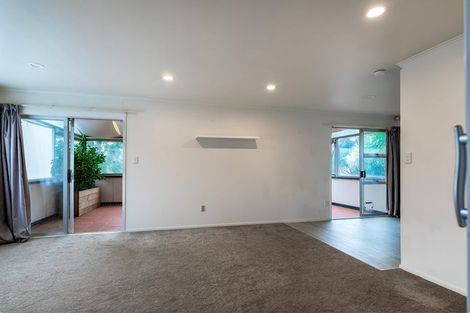 Photo of property in 16 Roick Parade, Glen Eden, Auckland, 0602