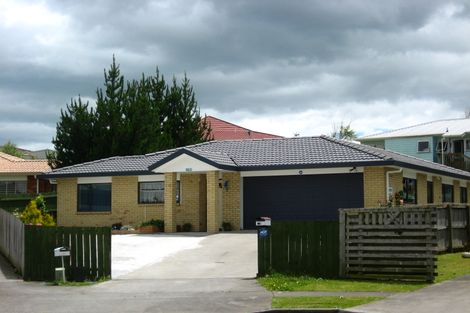 Photo of property in 68 Robert Ross Place, Clendon Park, Auckland, 2103