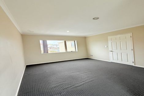 Photo of property in 2 Tavua Lane, Ranui, Auckland, 0612