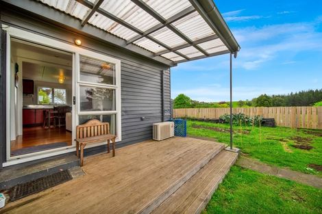 Photo of property in 95 Clifford Road, Eltham, 4322