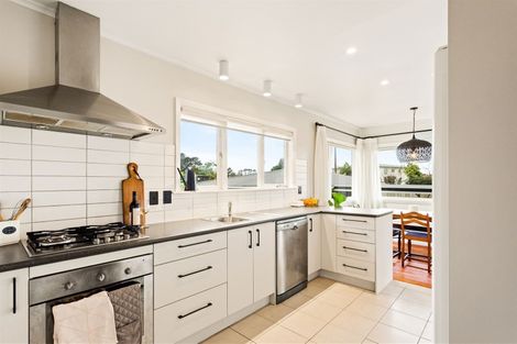 Photo of property in 84a Triangle Road, Massey, Auckland, 0614