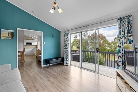 Photo of property in 6 Hatfield Heights, Hatfields Beach, Orewa, 0931