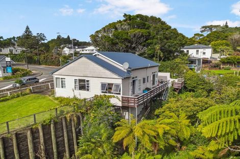 Photo of property in 28 Carrington Street, New Plymouth, 4310