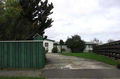 Photo of property in 32 Acacia Street, Kelvin Grove, Palmerston North, 4414