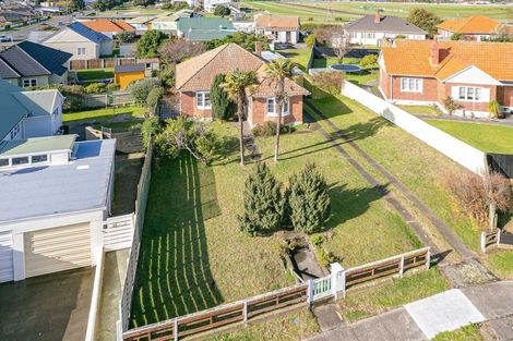Photo of property in 49 Selwyn Crescent, College Estate, Whanganui, 4500