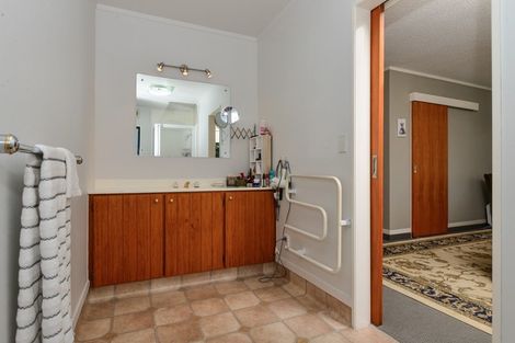 Photo of property in 28 Cooper Place, Chedworth, Hamilton, 3210