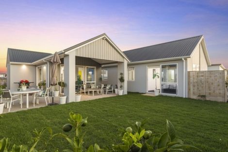 Photo of property in 124 Coast Boulevard, Papamoa Beach, Papamoa, 3118