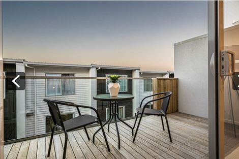 Photo of property in 23 Wharetana Crescent, New Lynn, Auckland, 0600