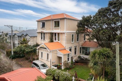 Photo of property in 31 Glenbervie Terrace, Thorndon, Wellington, 6011