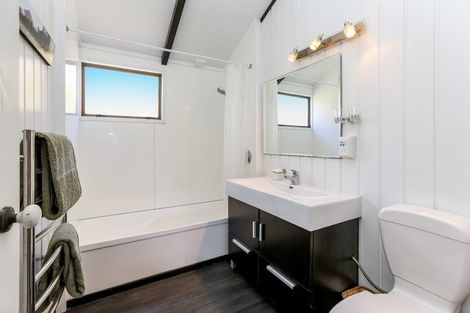 Photo of property in 6 Ainslee Street, Highlands Park, New Plymouth, 4312