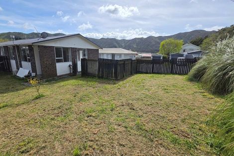 Photo of property in 2/47 Stockdale Street, Wainuiomata, Lower Hutt, 5014