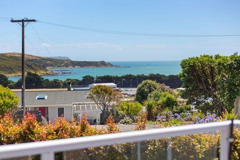 Photo of property in 16 Mana View Road, Paremata, Porirua, 5026
