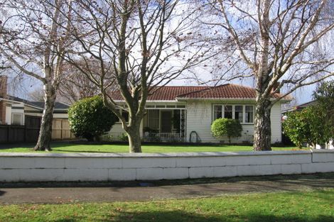 Photo of property in 10 Durham Crescent, Palmerston North, 4414