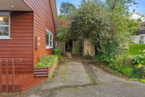 Photo of property in 2/84 Glenvar Road, Torbay, Auckland, 0630
