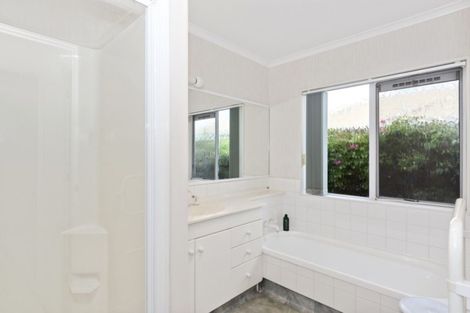 Photo of property in 2 Lasiandra Place, Mount Maunganui, 3116