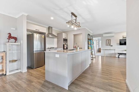 Photo of property in 42 Double Bay Road, Pyes Pa, Tauranga, 3112