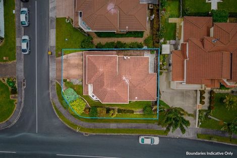 Photo of property in 1/1 Bluefin Way, West Harbour, Auckland, 0618