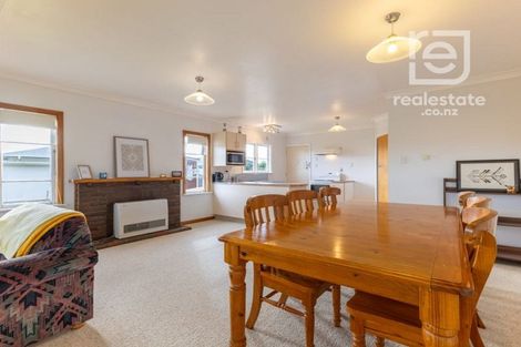 Photo of property in 11 Aberdeen Avenue, Takaro, Palmerston North, 4412