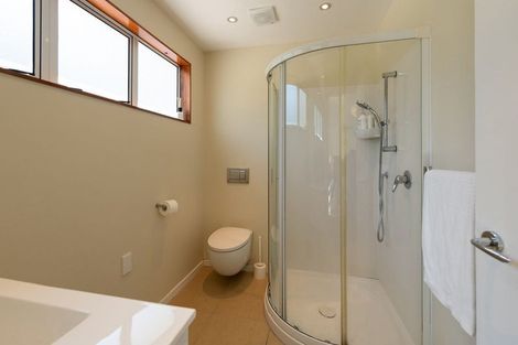 Photo of property in 52 Homewood Avenue, Karori, Wellington, 6012