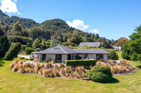 Photo of property in 10 Cove Lane, Mount Creighton, Queenstown, 9371
