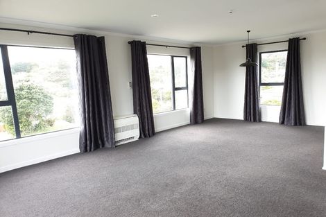 Photo of property in 20 Parkinson Close, Whitby, Porirua, 5024