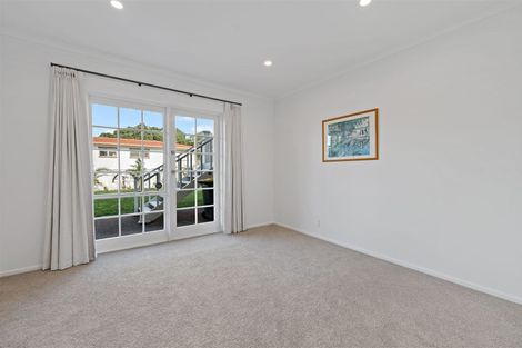 Photo of property in 1/25 James Evans Drive, Northcote, Auckland, 0627