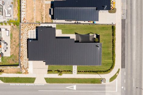 Photo of property in 2 The Heights Avenue, Wanaka, 9305