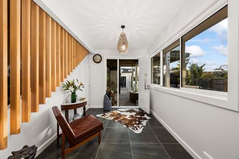 Photo of property in 9 Groves Road, Raumati Beach, Paraparaumu, 5032
