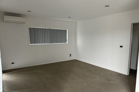 Photo of property in 30 Midhurst Avenue, Henderson, Auckland, 0612