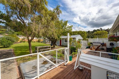 Photo of property in 19 Newcombe Street, Naenae, Lower Hutt, 5011
