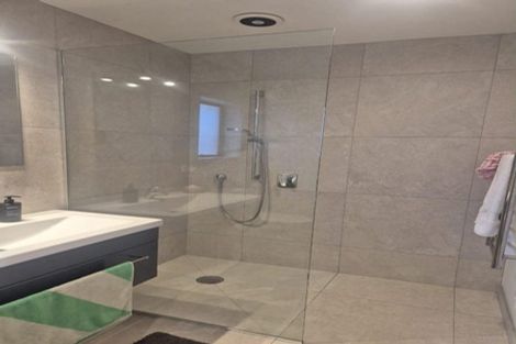 Photo of property in 102 Liardet Street, New Plymouth, 4310