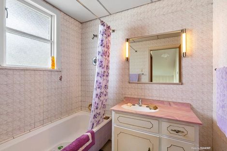 Photo of property in 21 Dunedin Terrace, Melrose, Wellington, 6023