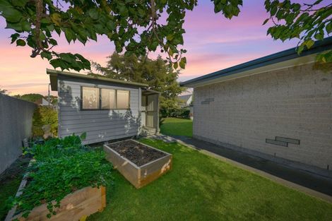 Photo of property in 5 Kiltie Street, Upper Riccarton, Christchurch, 8041