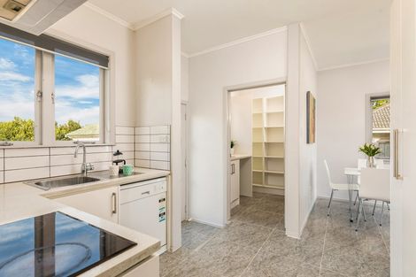 Photo of property in 4040 Great North Road, Glen Eden, Auckland, 0602