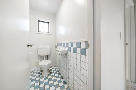 Photo of property in 83 Cedar Drive, Kelvin Heights, Queenstown, 9300