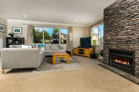 Photo of property in 45 Aberley Road, Schnapper Rock, Auckland, 0632