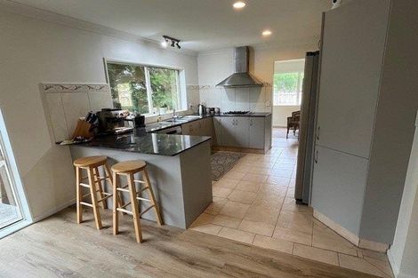 Photo of property in 28 Craigavon Drive, East Tamaki, Auckland, 2013