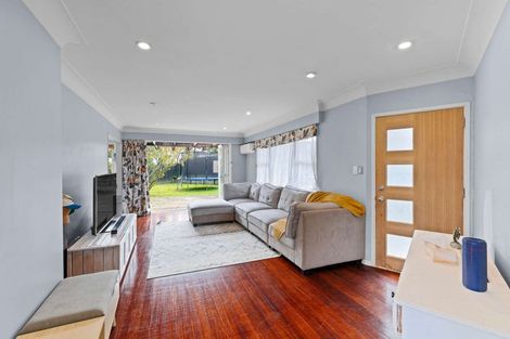 Photo of property in 10 Awaroa Road, Sunnyvale, Auckland, 0612