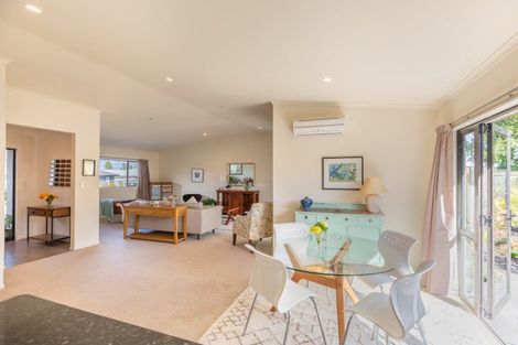 Photo of property in 11 Highgrove Place, Waipukurau, 4200