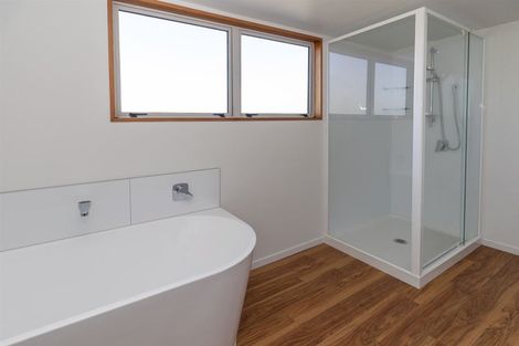 Photo of property in 16 Huntingdon Place, Avonhead, Christchurch, 8042