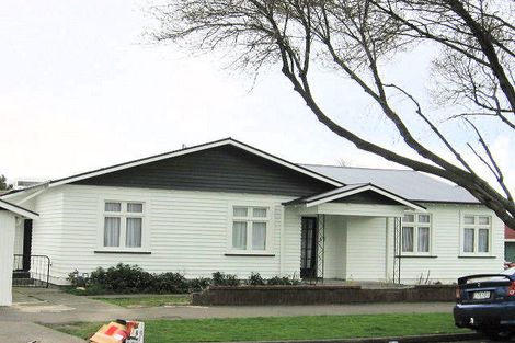 Photo of property in 4 Milverton Avenue, Hokowhitu, Palmerston North, 4410